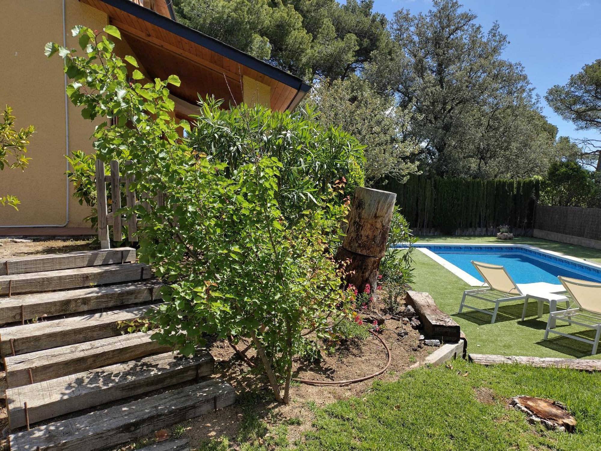 Casa Feliz Villa Sant Cebria de Vallalta Exterior photo