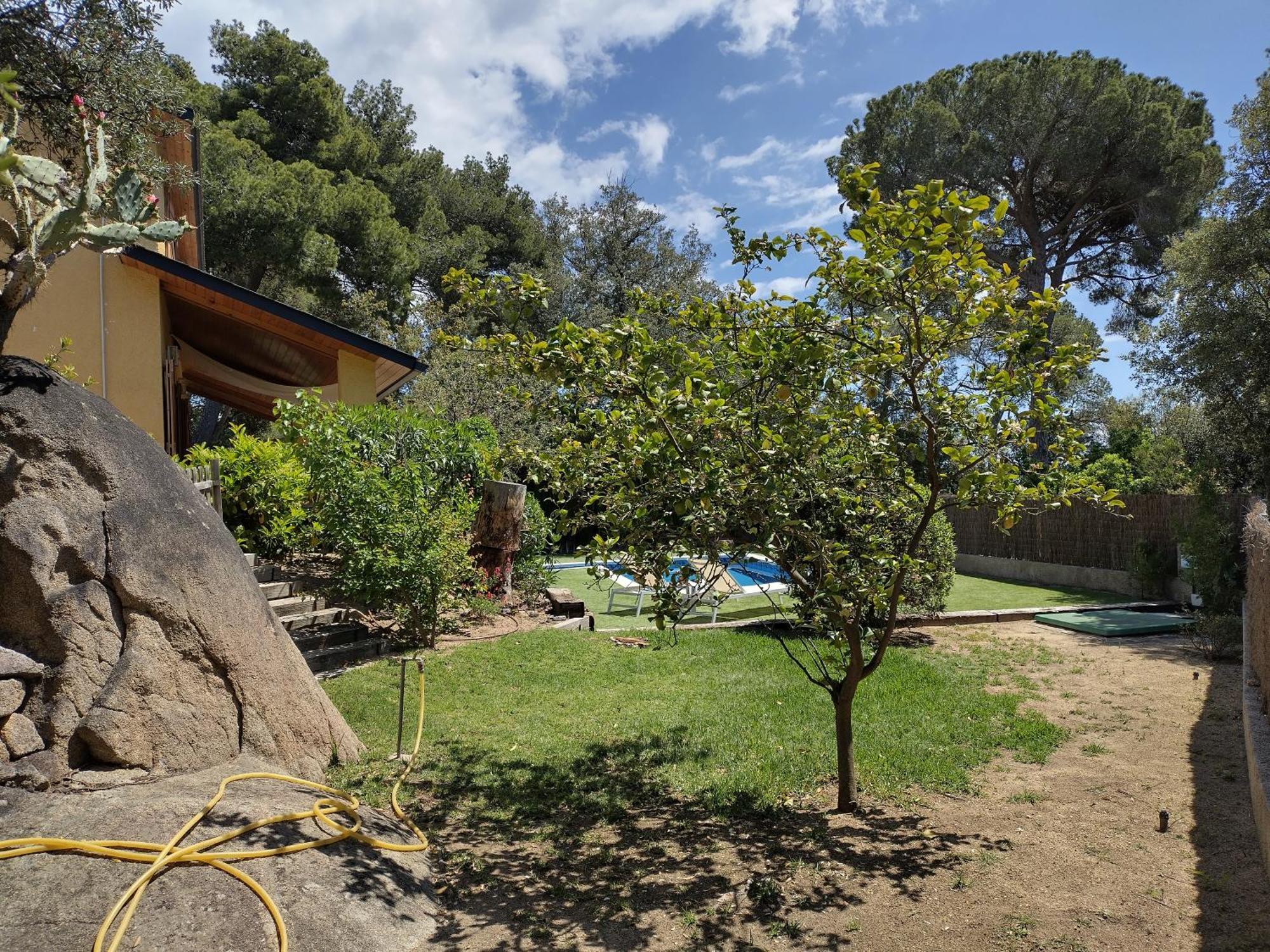 Casa Feliz Villa Sant Cebria de Vallalta Exterior photo