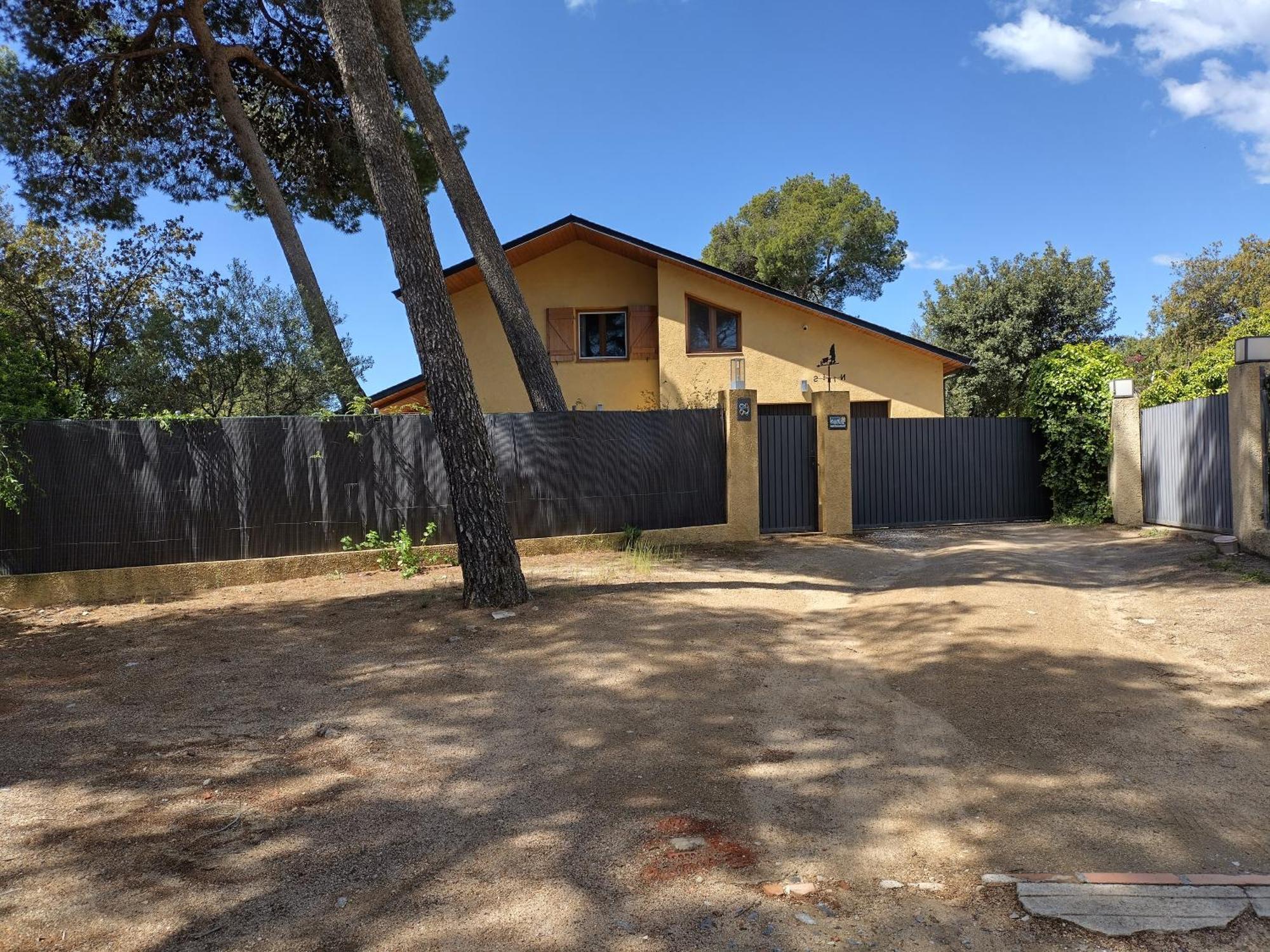 Casa Feliz Villa Sant Cebria de Vallalta Exterior photo