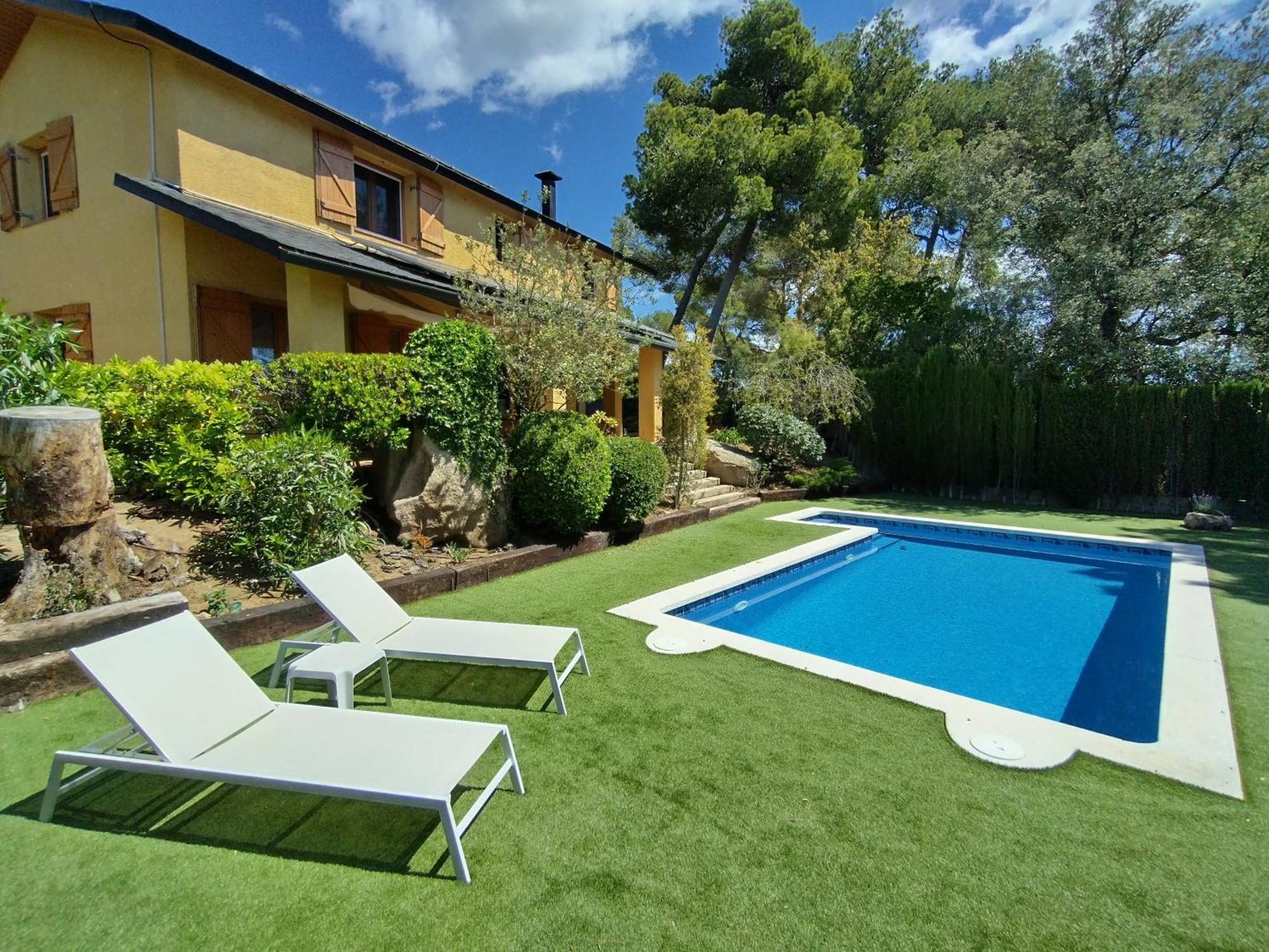 Casa Feliz Villa Sant Cebria de Vallalta Exterior photo