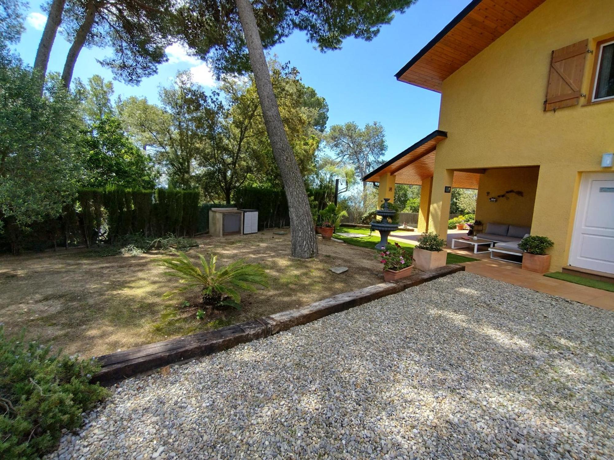 Casa Feliz Villa Sant Cebria de Vallalta Exterior photo